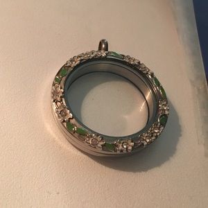 Origami Owl Large Living Locket